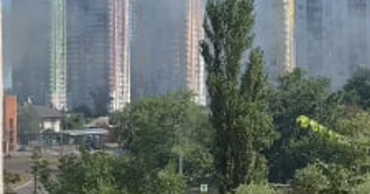 Пожежа біля ЖК "Каховська"