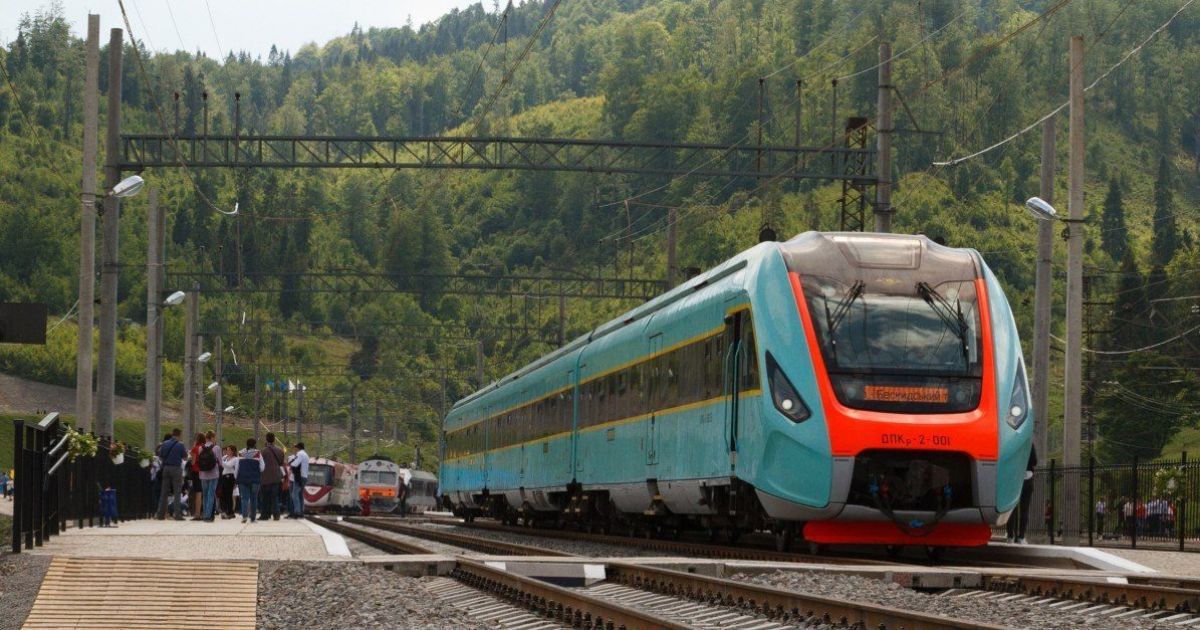 Ивано-Франковск четвертый день в "красной" зоне: как путешественники преодолевают запреты