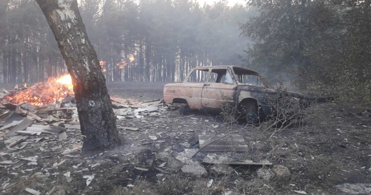 Небайдужість українців: погорільцям із Харківської області масово везуть їжу й одяг