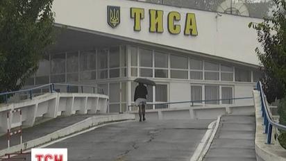 На Закарпатті правоохоронці викрили схему поборів від митників