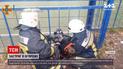 Новини України: в Сумській області рятувальники звільняли школяра, який застряг у огорожі
