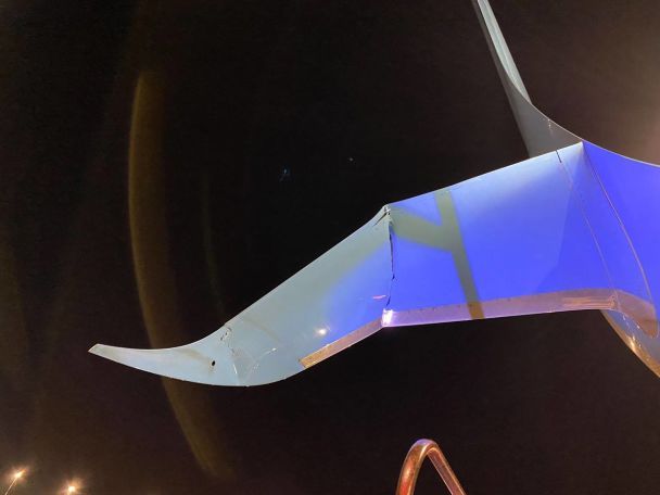 Пошкоджене крило пасажирського літака в аеропорту Санкт-Петербурга / © із соцмереж