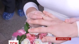 Поранений під Авдіївкою боєць одружився в Дніпропетровській лікарні