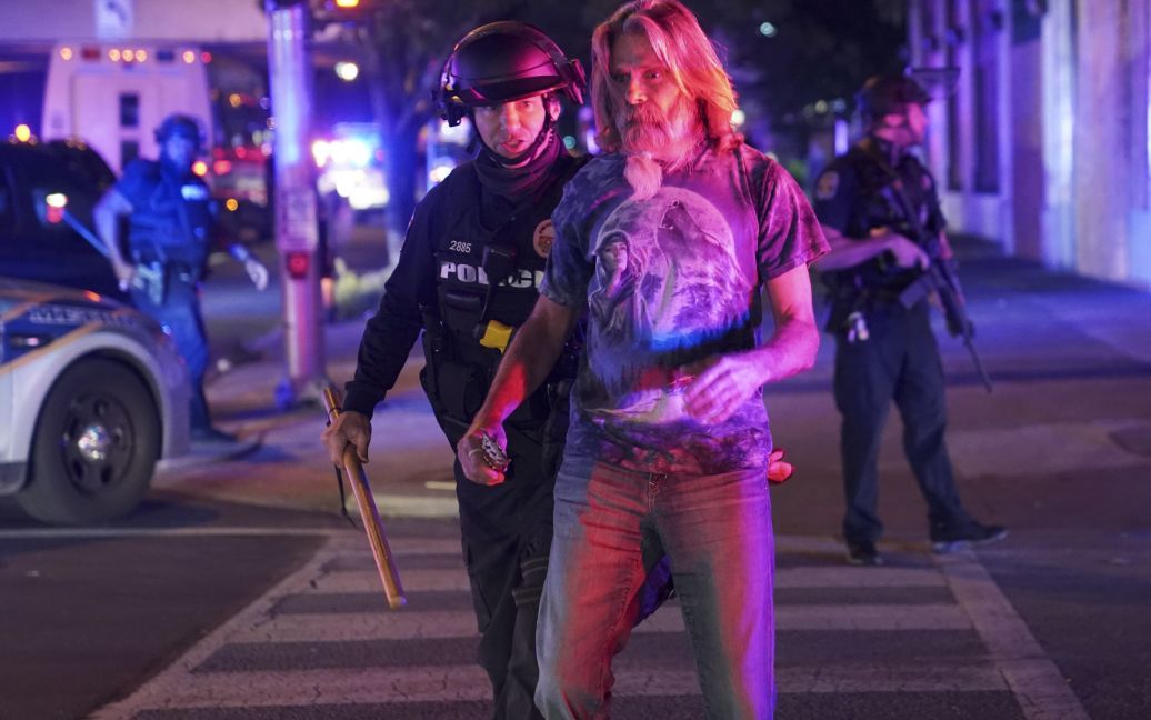 © Associated Press