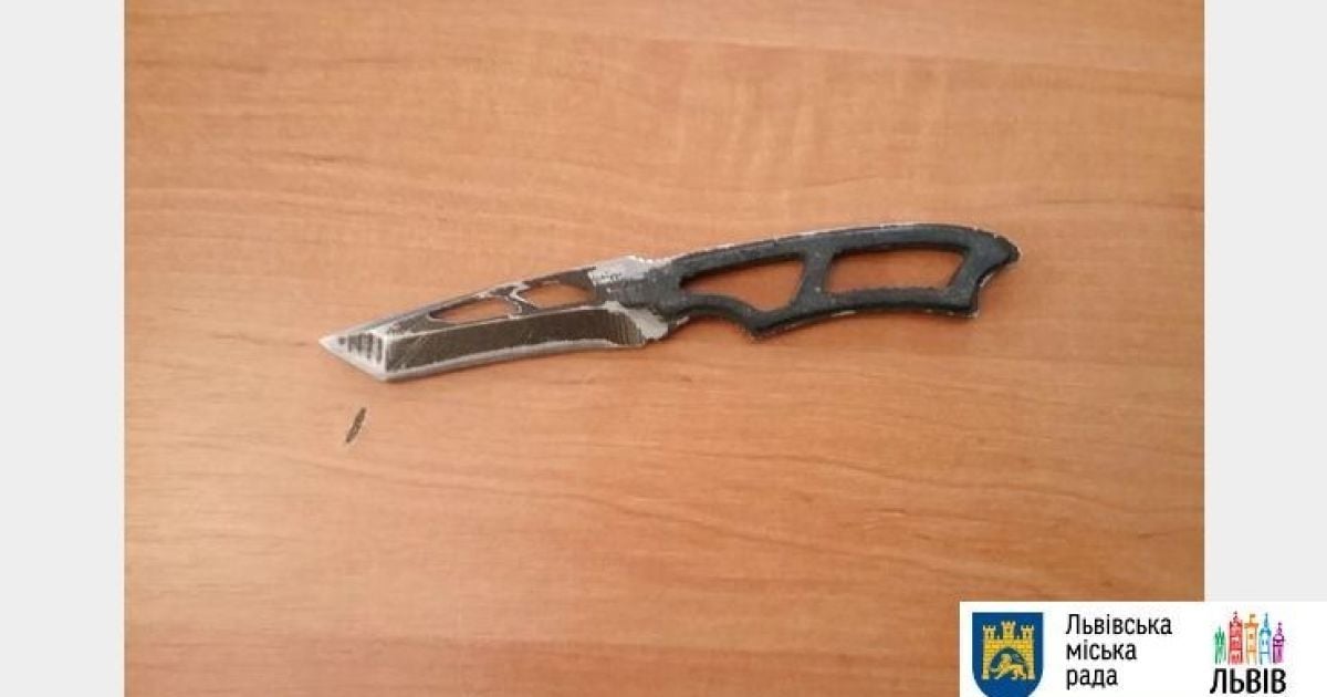 У Львові на засідання міськради вдерлися озброєні люди і влаштували бійку