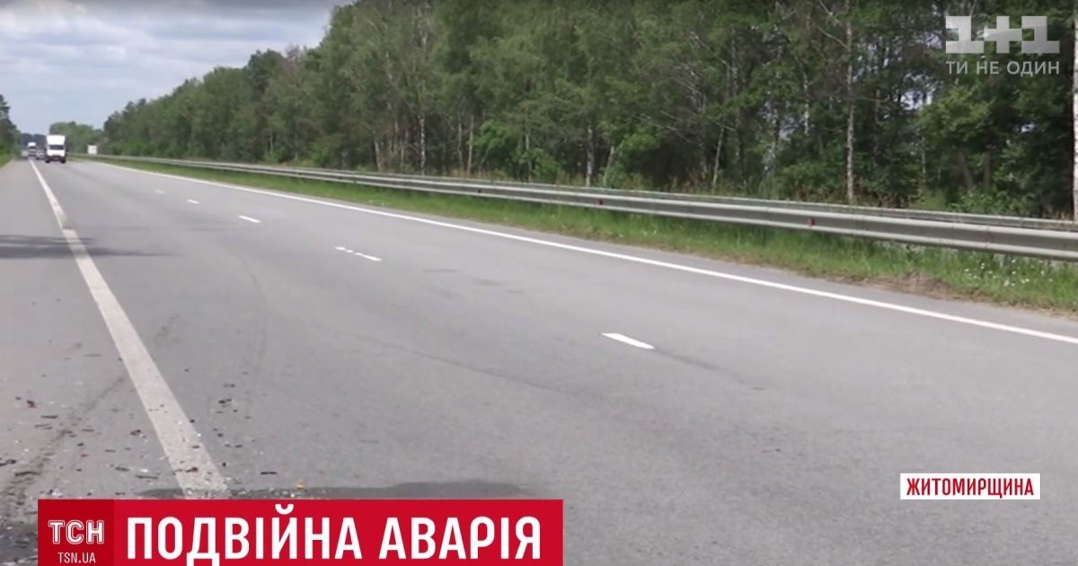 На Житомирщине сразу две фуры сбили пешехода