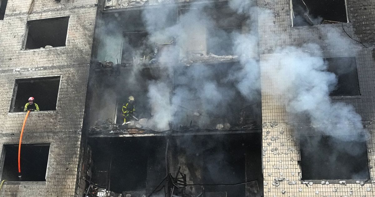 Наслідки ракетної атаки по Києву 2 січня