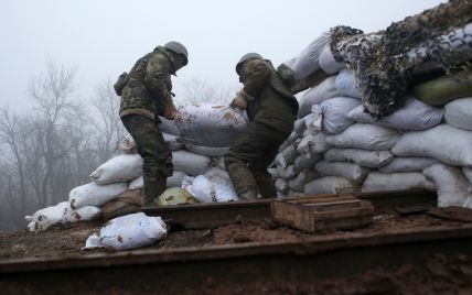На Донбассе от пуль боевиков погиб украинский военный, еще один ранен
