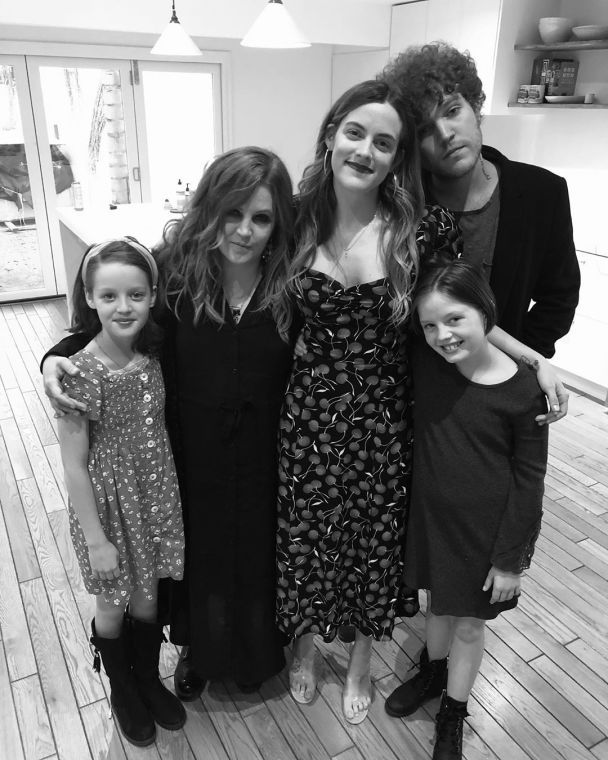 Ліза Марія Преслі зі своїми дітьми / © instagram.com/lisampresley