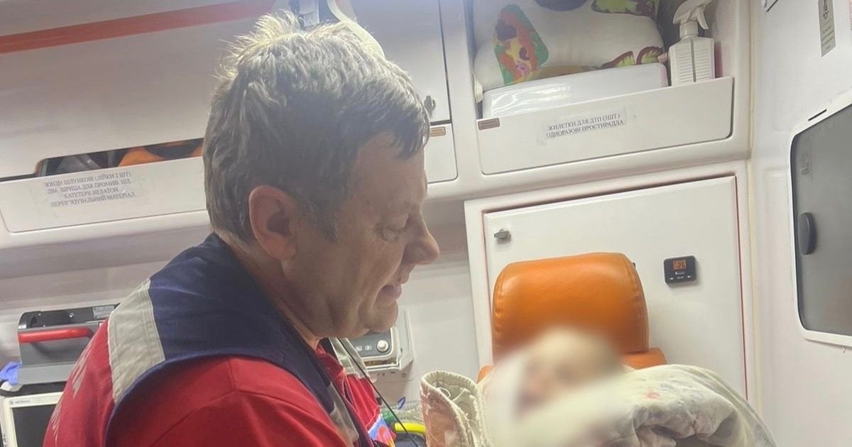 У Києві судитимуть 17-річну матір, яка залишила семиміячного сина самого у квартирі.