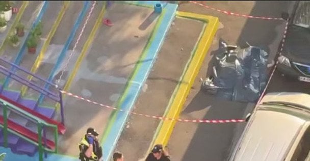 В Киеве мужчина погиб после падения с балкона 15 этажа: что известно