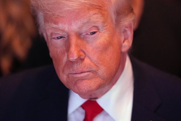 Запаси США на межі? Трамп переводить автогігантів на військові рейки