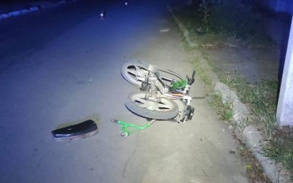 Катил велосипед: в Николаевской области мопедист сбил ребенка