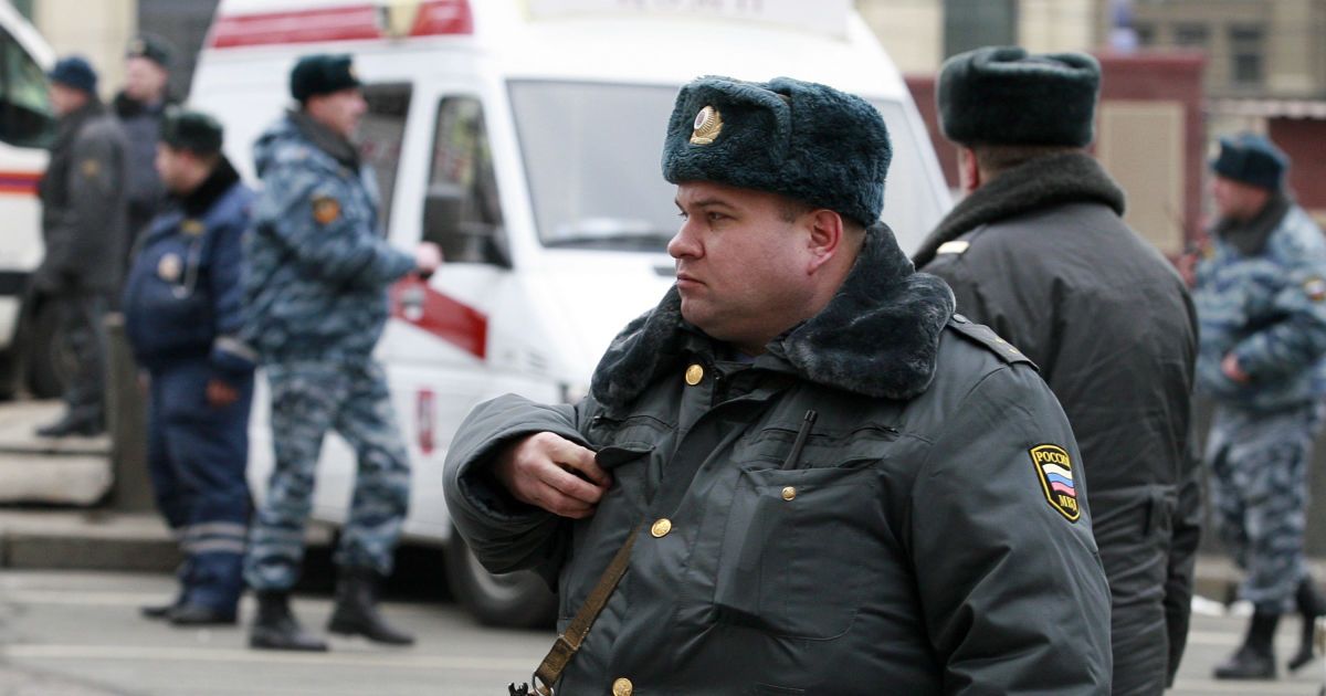 Российские правоохранители хотели попасть в посольство Украины для поиска взрывчатки