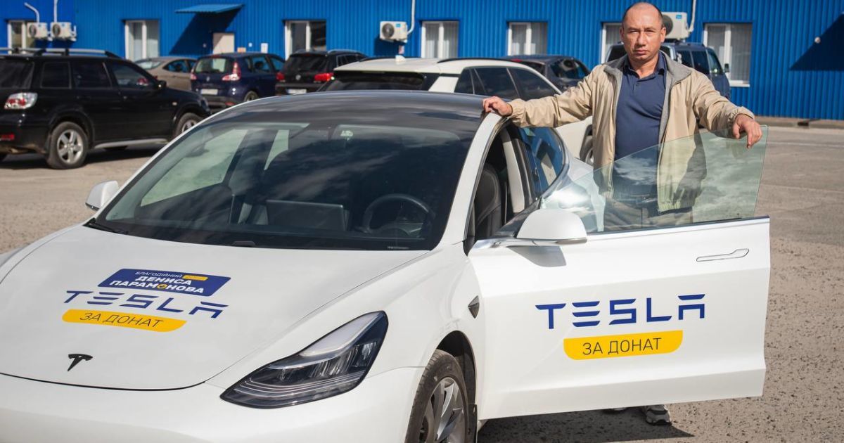 Tesla на благодійність: власник SMK Group вигадав, як залучити більше українців до допомоги лікарням