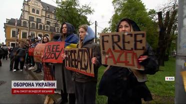 Тысячи людей в центре Киева устроили громкую акцию!