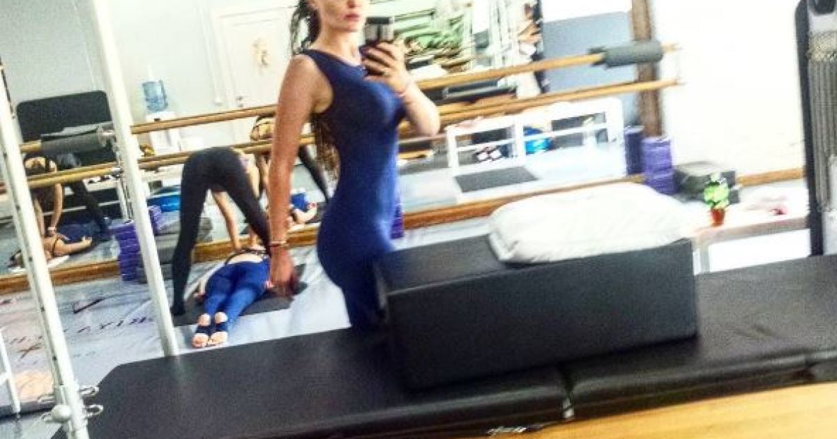 Спортивная мама: "НЕАНГЕЛ" Слава похвасталась гибким телом