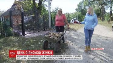 Работает с рассвета и до позднего вечера. ТСН узнала, как проходит день женщин, живущих в селе