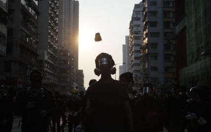 Протести у Гонконзі: поліція розігнала студентів сльозогінним газом
