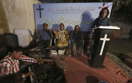 У Пакистані трансгендери-християни створили власну церкву