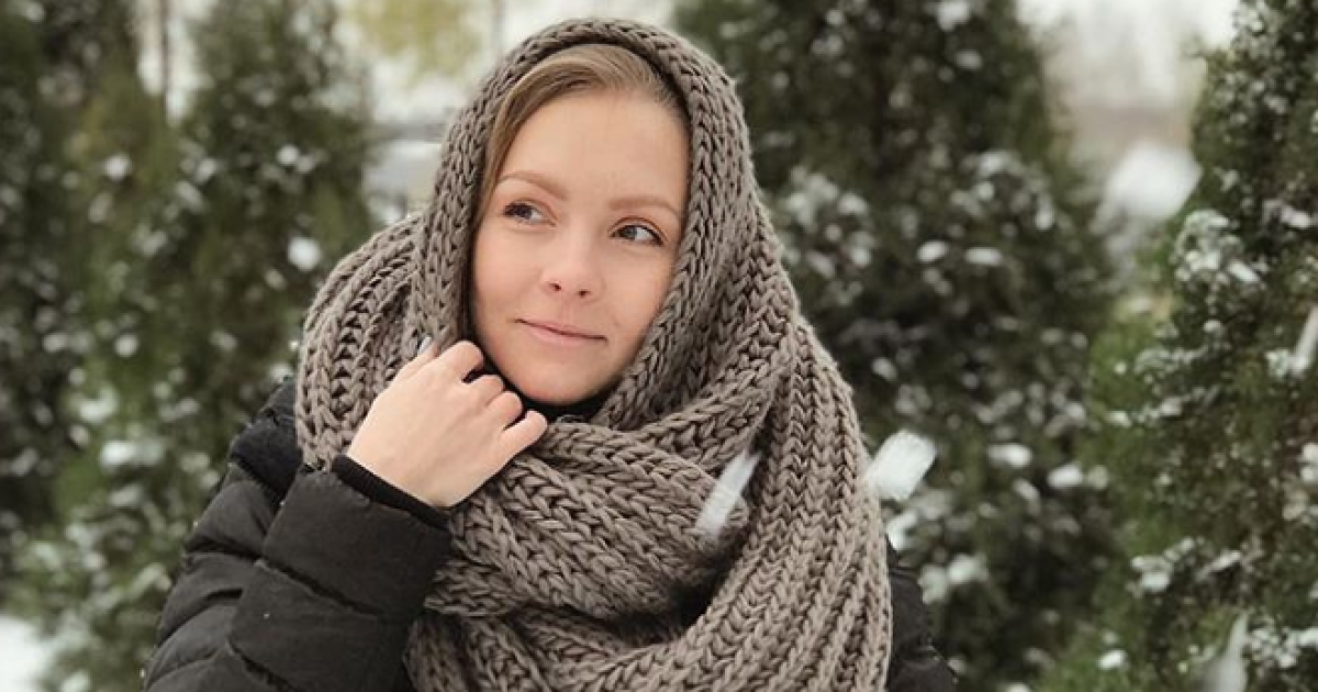 Забавная Шоптенко показала, как впервые в жизни сделала "ангела" в снегу