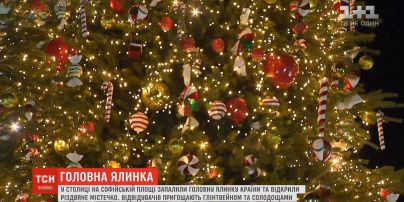 Тысяча украшений и 5 километров гирлянд: в Киеве торжественно открыли главную елку Украины