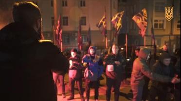 Фаєри під судом над Насіровим_3 / © twitter/полк "Азов"