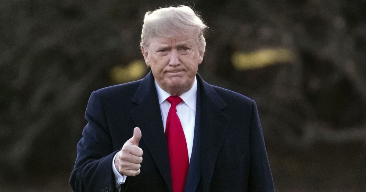 "Еду в больницу": инфицированный коронавирусом Дональд Трамп рассказал о самочувствии