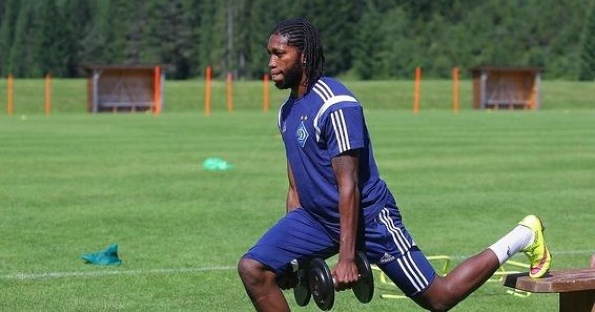 Мбокани на сезон стал "канарейкой".