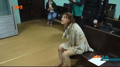 У Харкові затримали жінку, що голою гуляла містом із відрізаною головою своєї дочки