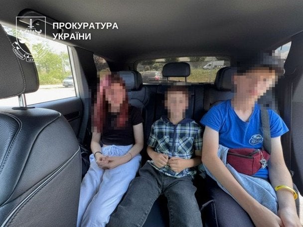 На Рівненщині судитимуть матір, яка залучала доньку до наркоторгівлі та намагалася продати трьох дітей / © Офіс Генерального прокурора