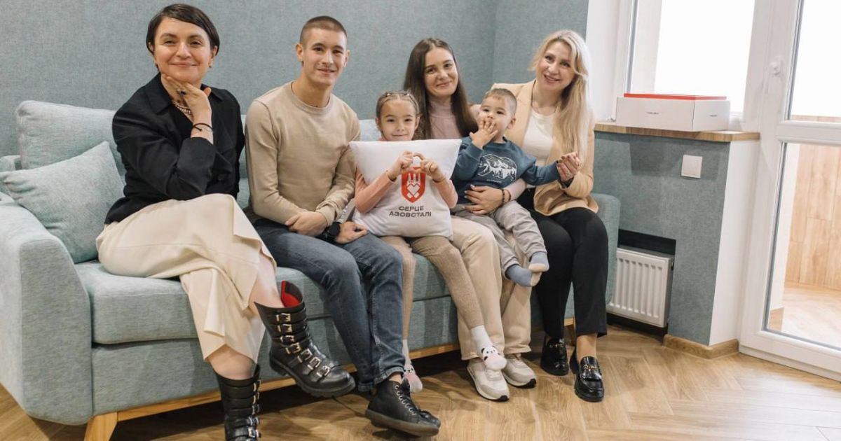 «Ще понад 1500 захисників Маріуполя в полоні»: Ахметов продовжив роботу проєкту «Серця Азовсталі»