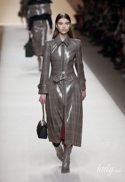 Колекція Fendi прет-а-порте сезону осінь-зима 2018-2019 / © East News