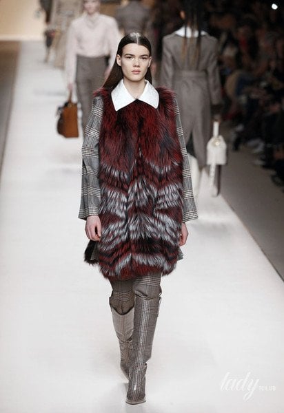 Колекція Fendi прет-а-порте сезону осінь-зима 2018-2019 / © East News