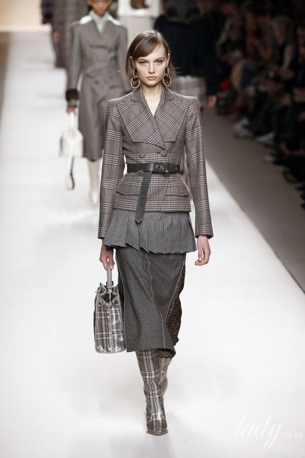 Колекція Fendi прет-а-порте сезону осінь-зима 2018-2019 / © East News
