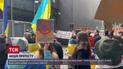 Пикет банка Райффайзен – он не хочет уходить из России, потому что имеет миллиардные прибыли