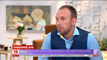 Говорим об электронных и традиционных учебниках с директором школы Андреем Мельником
