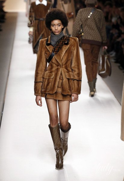 Колекція Fendi прет-а-порте сезону осінь-зима 2018-2019 / © East News