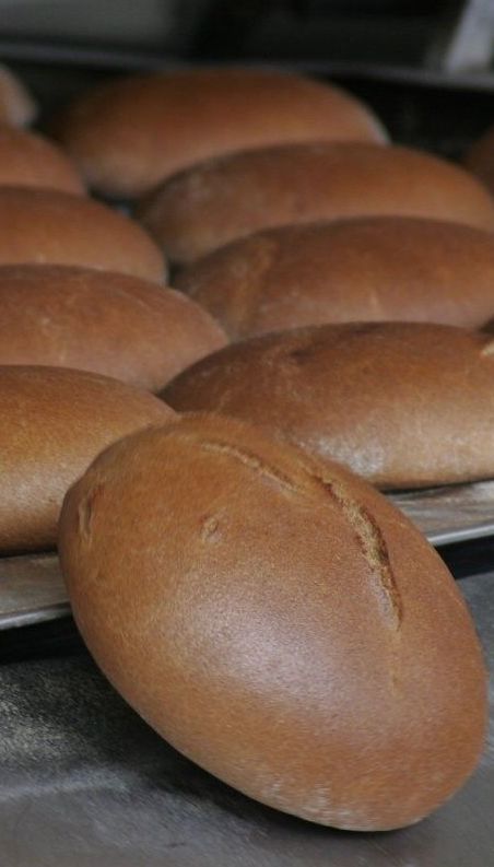 В Киеве в 200 точках будут продавать хлеб для льготников со скидкой до 70%