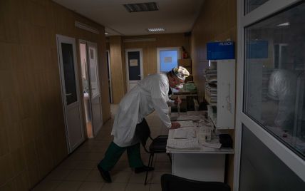 В Одесі почали сортувати хворих на Сovid-19, які потребують госпіталізації, - волонтерка