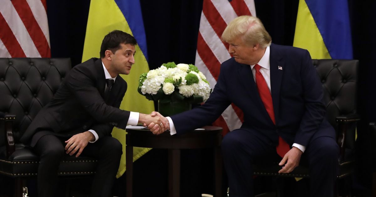 Трамп не поехал в Польшу, чтобы нажать на Зеленского, а не из-за урагана – Парнас