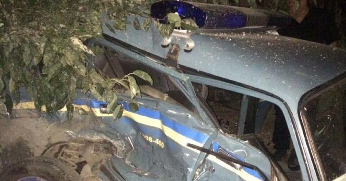Под Одессой пьяный водитель ВАЗа влетел в полицейское авто