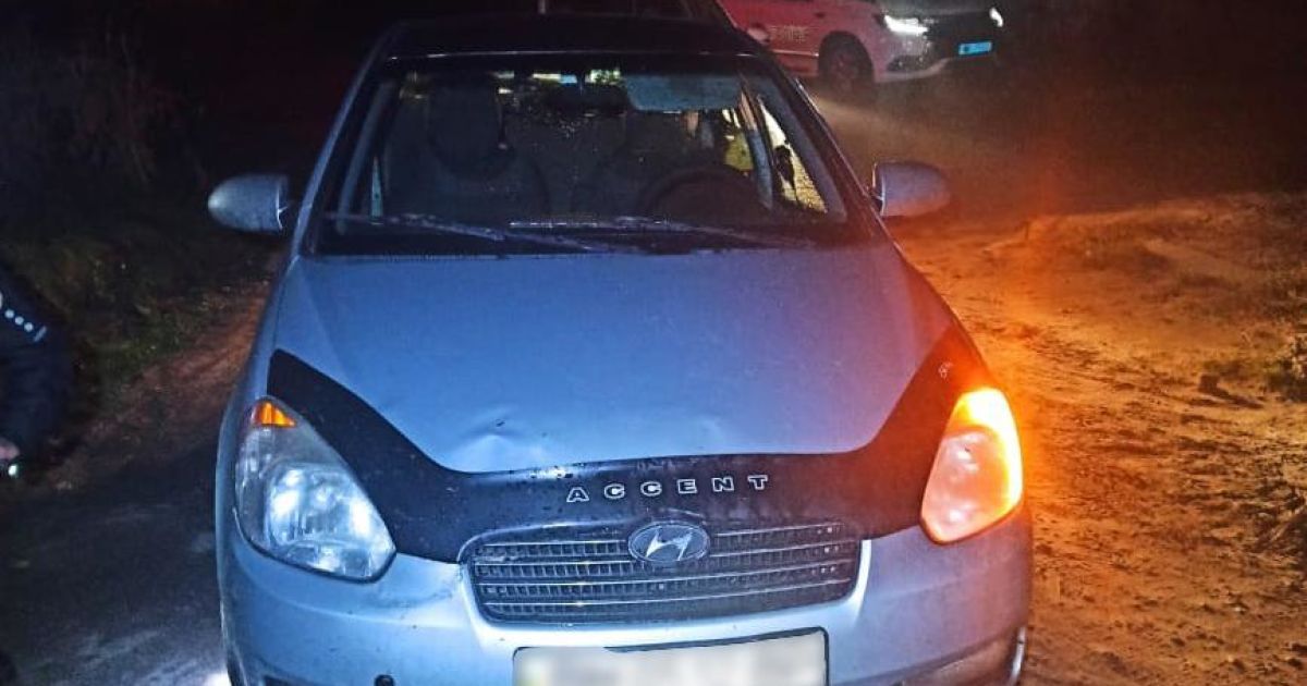 У Сумській області чоловік з гранатою напав на таксиста і викрав його авто