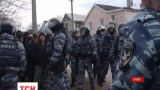 Російська ФСБ провела обшуки у будинках кримських татар та заарештувала вісьмох людей