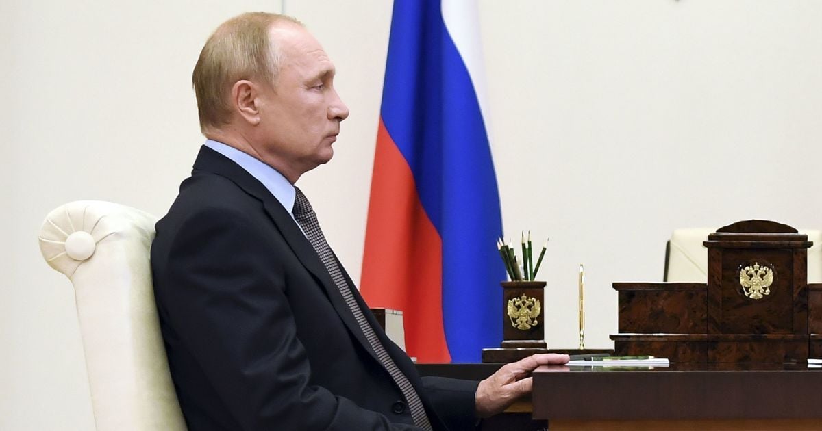 "Очередной враждебный шаг": у Путина прокомментировали новые санкции против российских компаний и учреждений