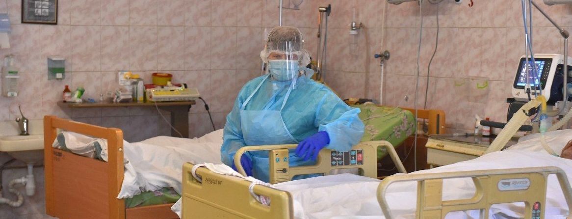 "Нет инфекционистов, нет бригад терапии": в Харькове железнодорожная больница оказалась не готовой к приему пациентов с COVID-19