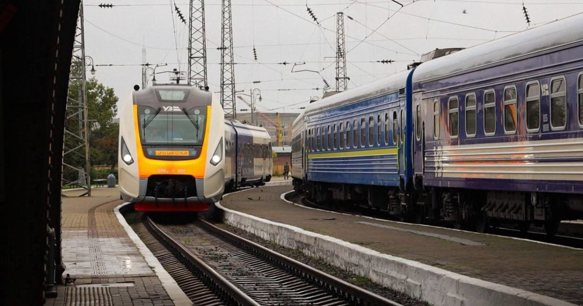 Потяг, фото ілюстративне
