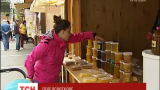 Напередодні медового Спасу пасічники з різних регіонів України привезли свій крам до столиці