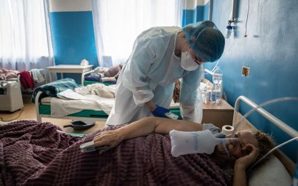 Больных больше, чем мест в больнице: какая ситуация с COVID-19 в "красной" Ровенской области