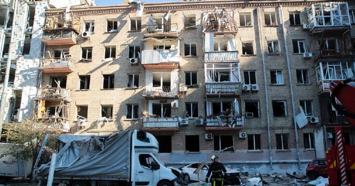 В центре Киева — попадание в торговый центр